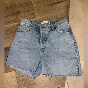 Abercrombie Dad High rise cross shorts